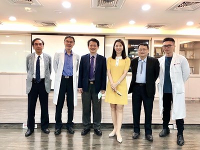 111/3/22日本分署分署長至屏東醫院授課時進行檔案應用宣導1
