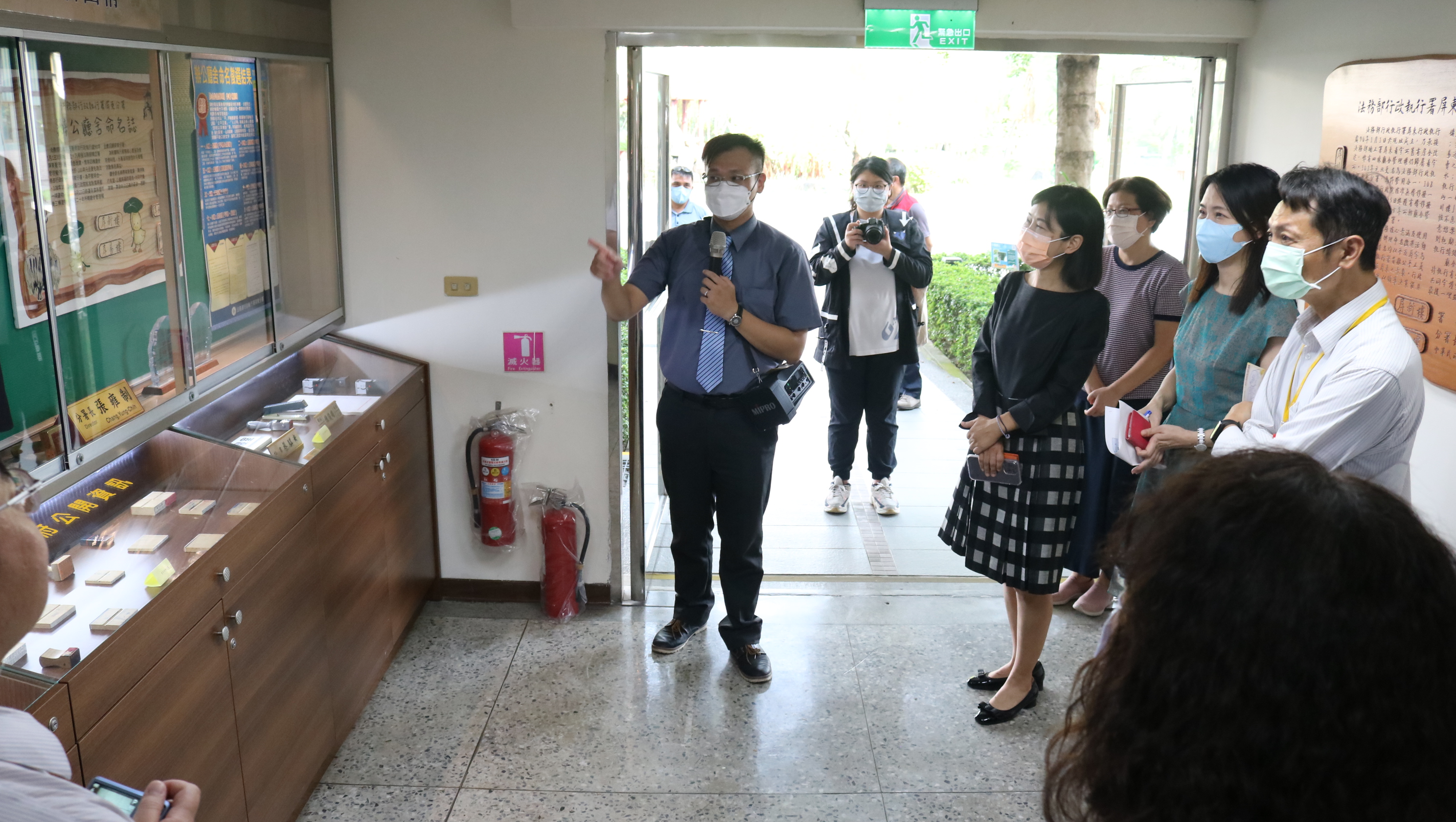 111年11月3日本分署利用嘉義分署及高雄分署參訪時，進行檔案應用宣導(3).