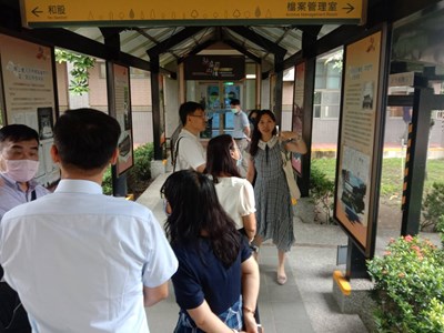 112年8月14日利用本分署辦理「屏執盃」演說朗讀比賽時進行檔案應用宣導 (1).