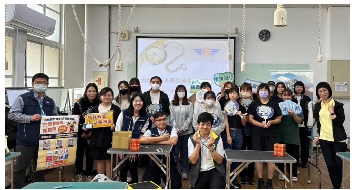 屏東執行分署與屏東監理站於大仁科大進行「崇廉尚潔—向上躍升」宣導