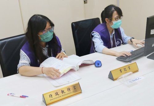 屏東分署執行人員訊問男子保險金流向，示意圖