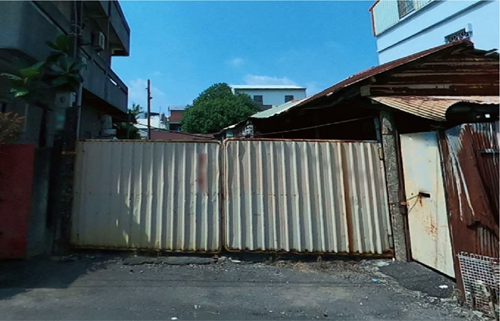 屏東執行分署5 月 3 日拍賣縣民公園附近靜巷土地持分，一拍底價 320 萬元，有部位被木造鐵皮屋頂倉庫佔用，其餘為空地