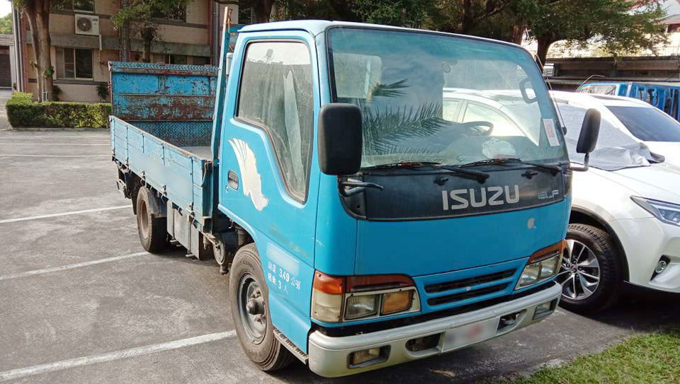 屏東分署3月法拍會，二拍欠稅義務人的小貨車