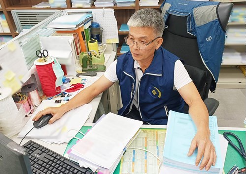 書記官製作執行命令扣押工程款債權，包商火速繳清45萬元罰款