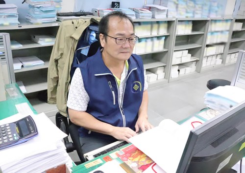 書記官製作執行命令扣押銀行存款，二家業者火速繳清近600萬元押標金