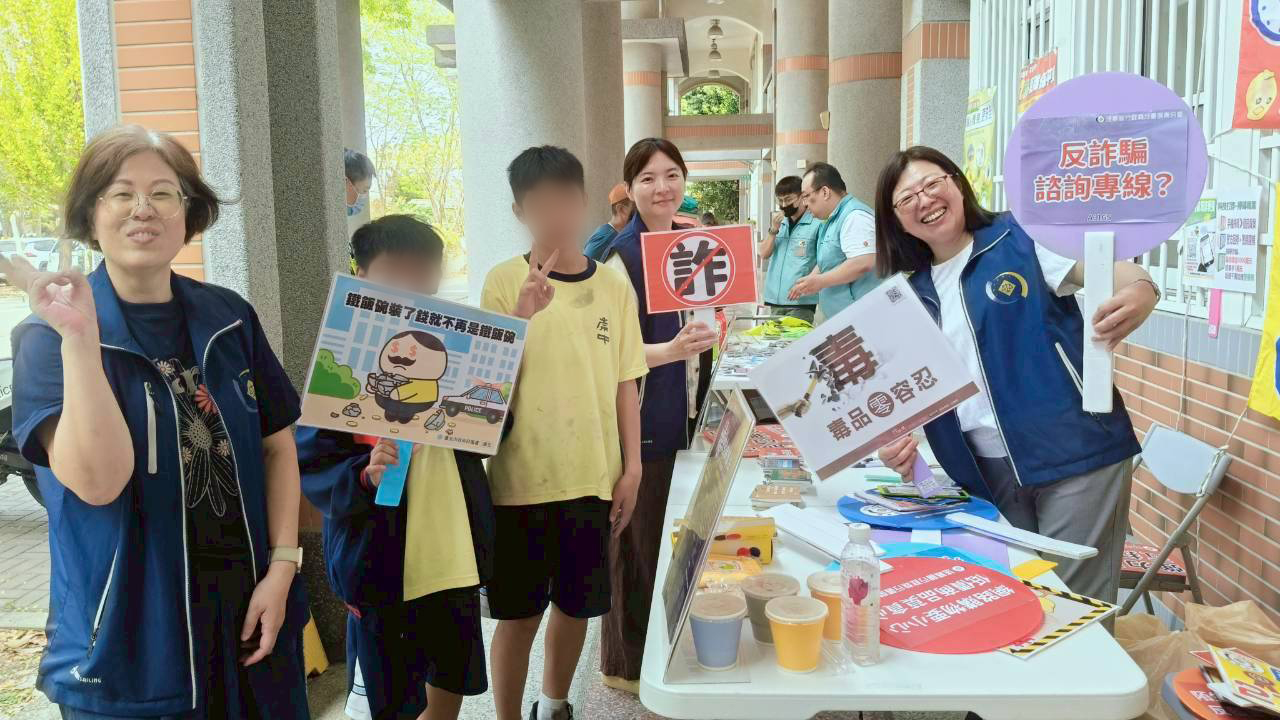 柯分署長帶領屏東分署團隊深入校園，宣導防詐意識